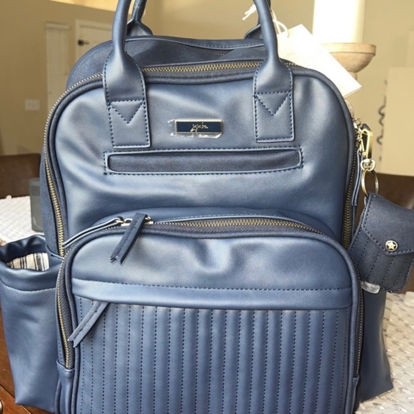Jujube Million pockets diaper bag - Picture 1 of 5